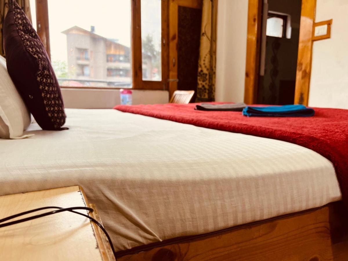 מנאלי Hotel Solitaire - With Best View Of Mountains מראה חיצוני תמונה